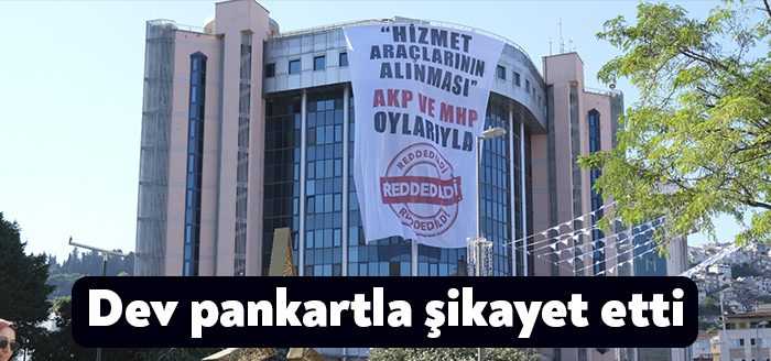 İzmit Belediye Başkanı Fatma Kaplan Hürriyet, hizmet araçlarının satın alınarak