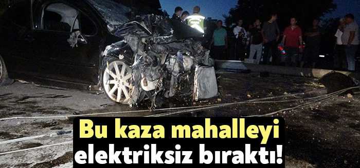 Kocaeli’de hızını alamayan bir otomobilin elektrik direğine çarptığı kazada 2