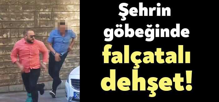 Kocaeli'nin İzmit ilçesinde bir kişi sokak ortasında tartıştığı şahsın falçatayla