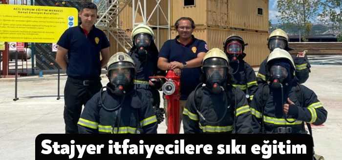 İtfaiye Dairesi Başkanlığı bünyesinde staj yapan öğrenciler aldıkları eğitimle mesleki
