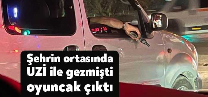 Kocaeli'de aracından UZİ tipi silah sarkıttığı görülen vatandaş yapılan ihbar