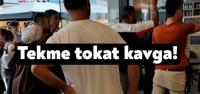  Kocaeli'nin İzmit ilçesinde bulunan 41 Burda AVM'deki bir kahvecidetekme tokat