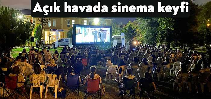 Gölcük Belediyesi tarafından Şirinköy Gölcük İlçe Halk Kütüphanesi Bahçesi’nde düzenlenen