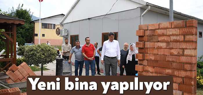 Kartepe Belediye Başkanı Av.M.Mustafa Kocaman, Ataşehir Mahalle Muhtarlığının inşaat çalışmalarını