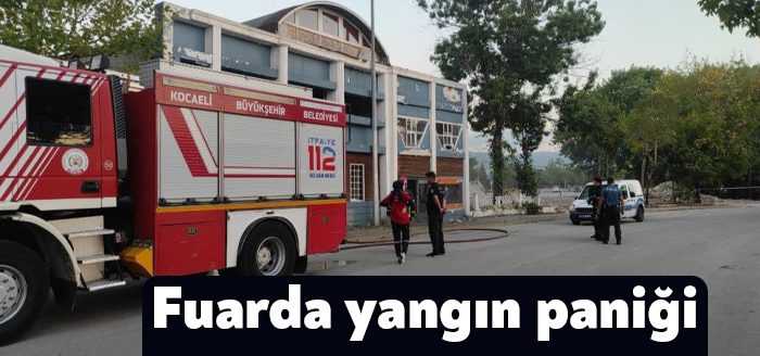 Kocaeli'de millet bahçesi yapımı için yıkımı devam eden İzmit Fuarı'nın