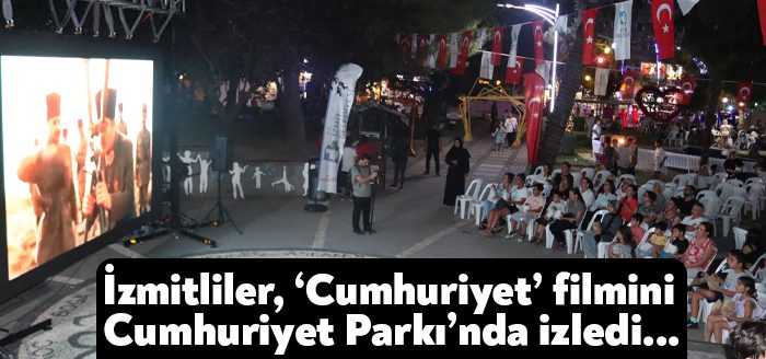 İzmit Belediyesinin 30 Ağustos Zafer Bayramı etkinlikleri kapsamında İzmitliler Cumhuriyet