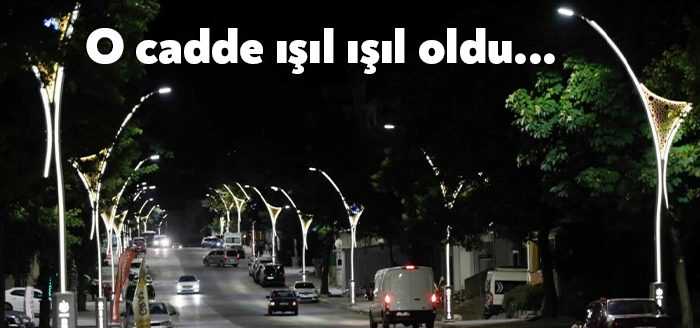 Büyükşehir tarafından alt yapısı tamamlanan Körfez Akşemsettin Caddesinde orta refüj