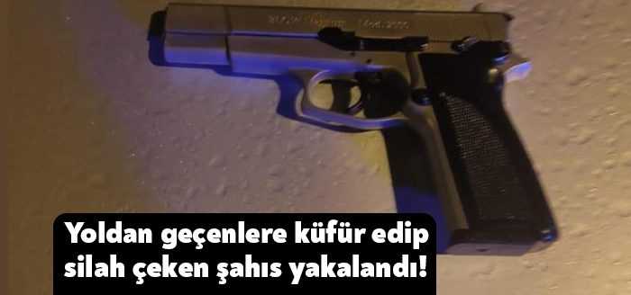 İzmit’te alkollü olduğu iddia edilen şüpheli, yoldan geçen gençlere küfür
