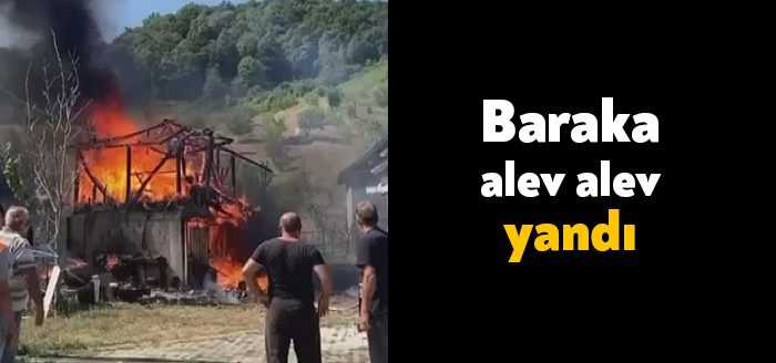 Kocaeli'de alevlere teslim olan baraka kısa sürede kullanılmaz hale geldi.