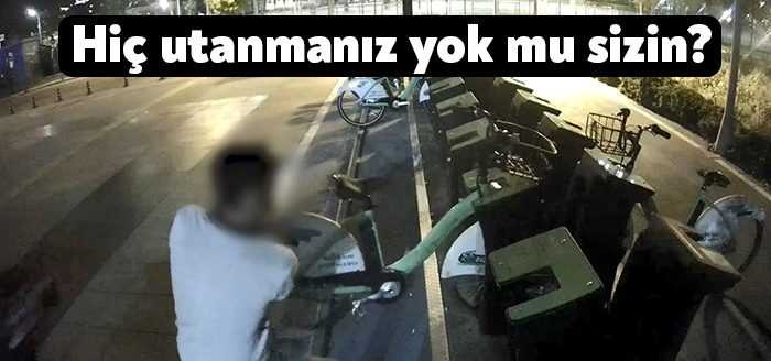 Kocaeli’nin İzmit ilçesinde belediyeye ait park halindeki bisikletler yerinden sökülerek