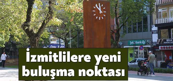 Cumhuriyet Bulvarı’nda 6 metre yüksekliğinde yapılan saat kulesi, Kocaelililerin yeni
