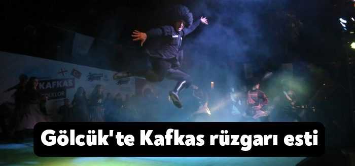 Gölcük Belediyesi tarafından düzenlenen “Uluslararası Kafkas Folklor” etkinliği vatandaşların yoğun