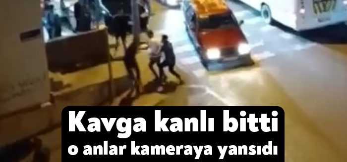 Kocaeli’nin Gebze ilçesinde 3 kişi arasında çıkan kavga kanlı bitti.