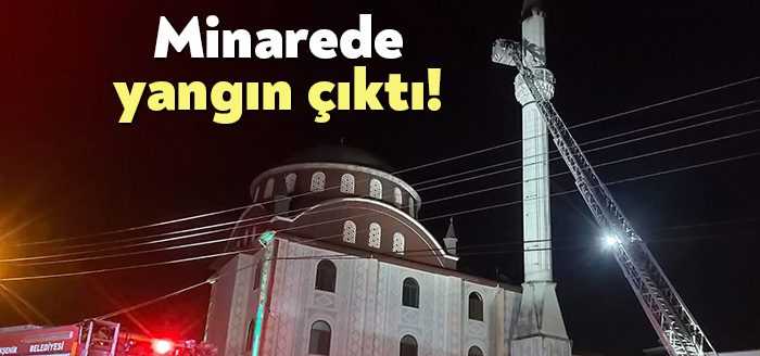 Kocaeli’nin Gölcük ilçesinde elektrik kontağında çıkan arıza sebebiyle cami minaresinde