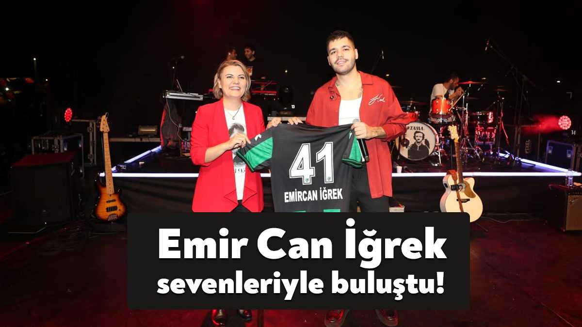 İzmit Belediyesinin 29 Ekim Cumhuriyet Bayramı kutlamaları kapsamında İzmit’te sahne