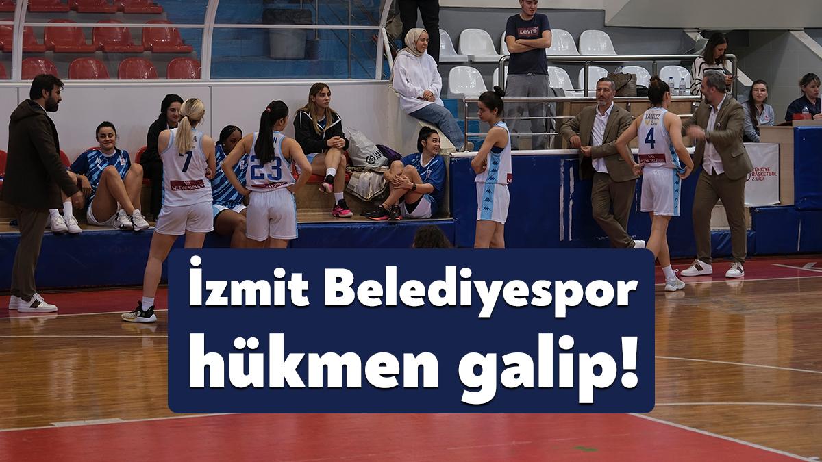 Türkiye Kadınlar Basketbol Ligi’nde Karşıyaka Çarşı Koleji ligden çekildiği için