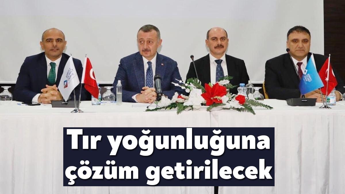 Körfez Ticaret Odası'nda (KTO) düzenlenen istişare toplantısında, ilçenin en büyük