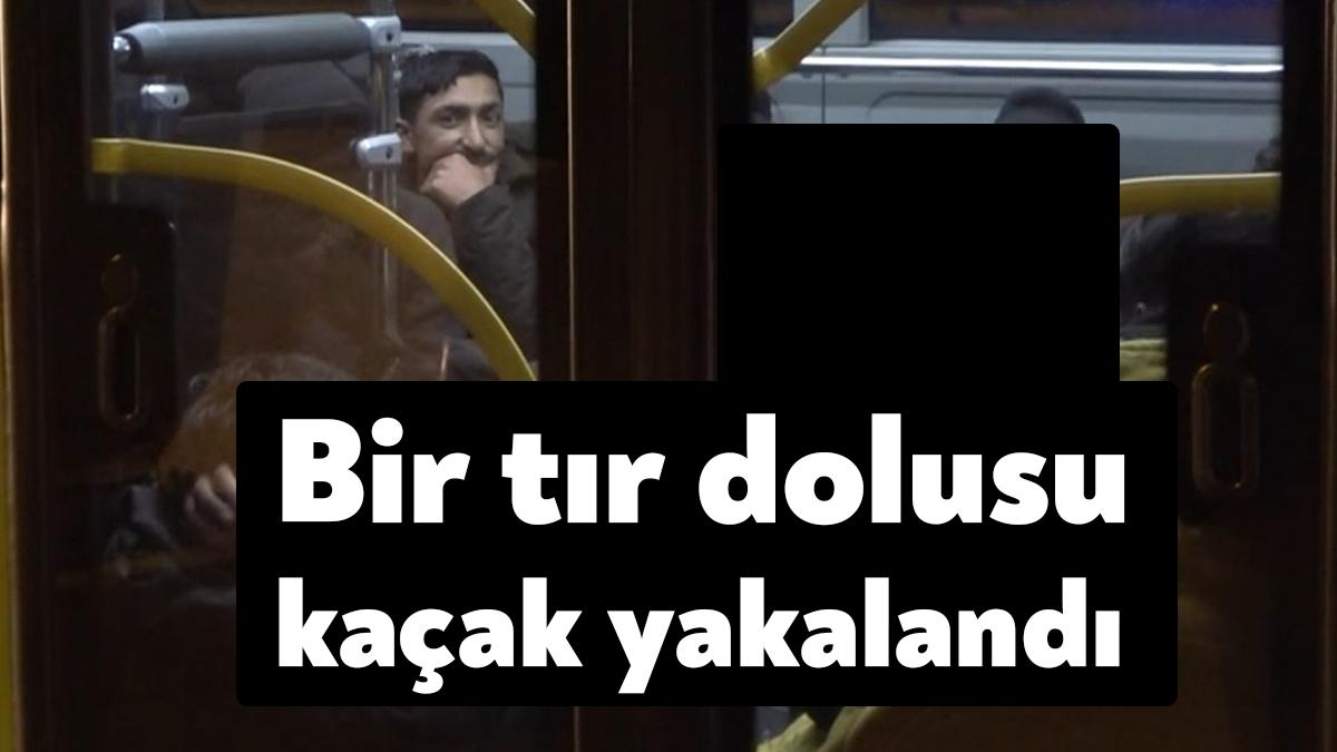 Kocaeli’de durdurulan tırın dorsesinde çok sayıda yabancı uyruklu düzensiz göçmen