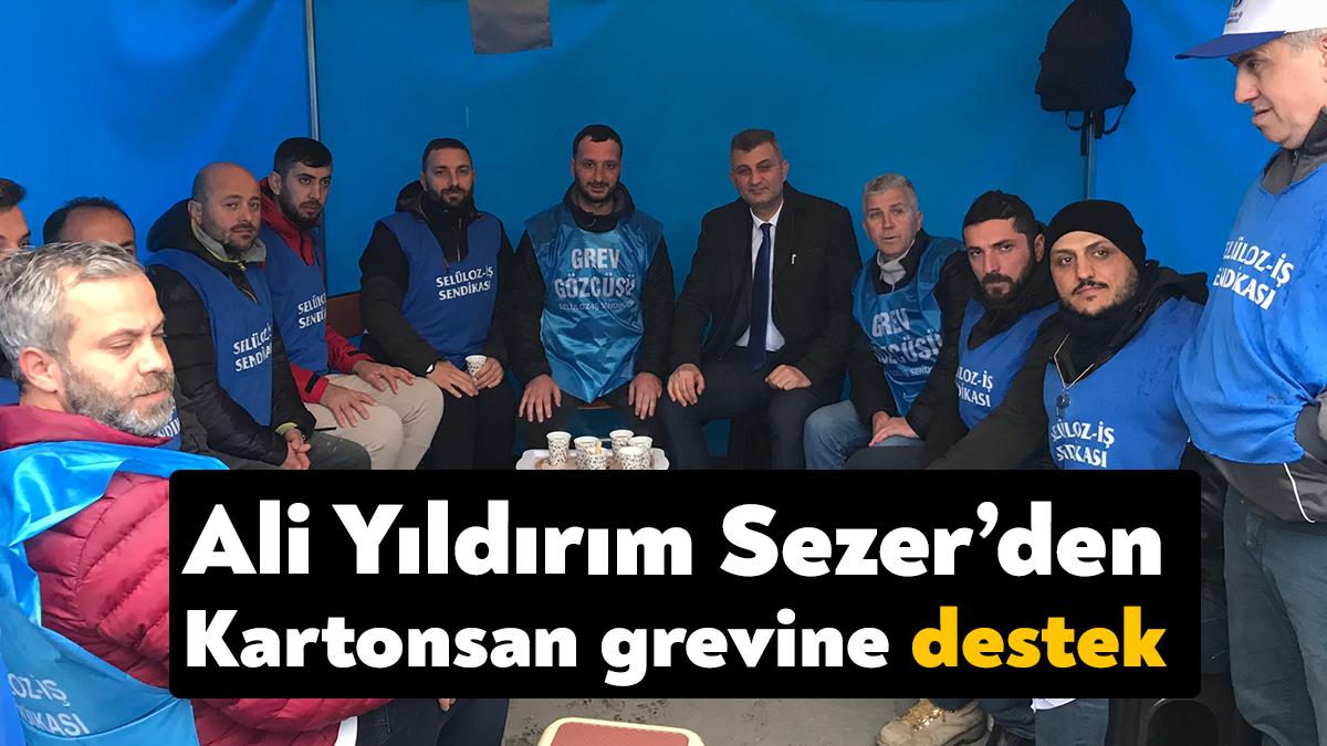 Gölcük Belediye Başkanı Ali Yıldırım Sezer, Kartonsan’da greve çıkan işçileri