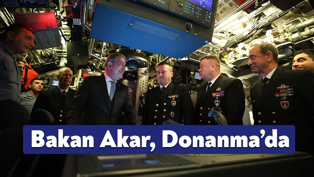 Donanma Komutanlığında inceleme ve denetlemelerde bulunan Milli Savunma Bakanı Hulusi