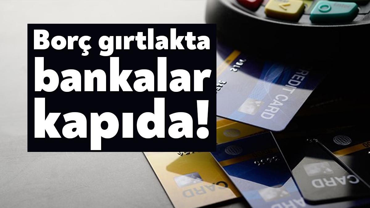 Enflasyon altında ezilen yurttaşlar yaşamlarını kredi ve kredi kartı ile