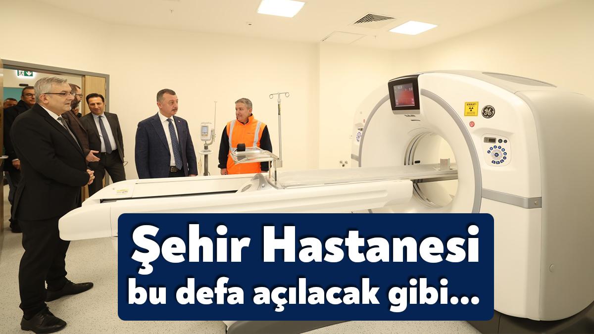 Kocaeli Büyükşehir Belediye Başkanı Tahir Büyükakın, Kocaeli Şehir Hastanesi'nde incelemelerde