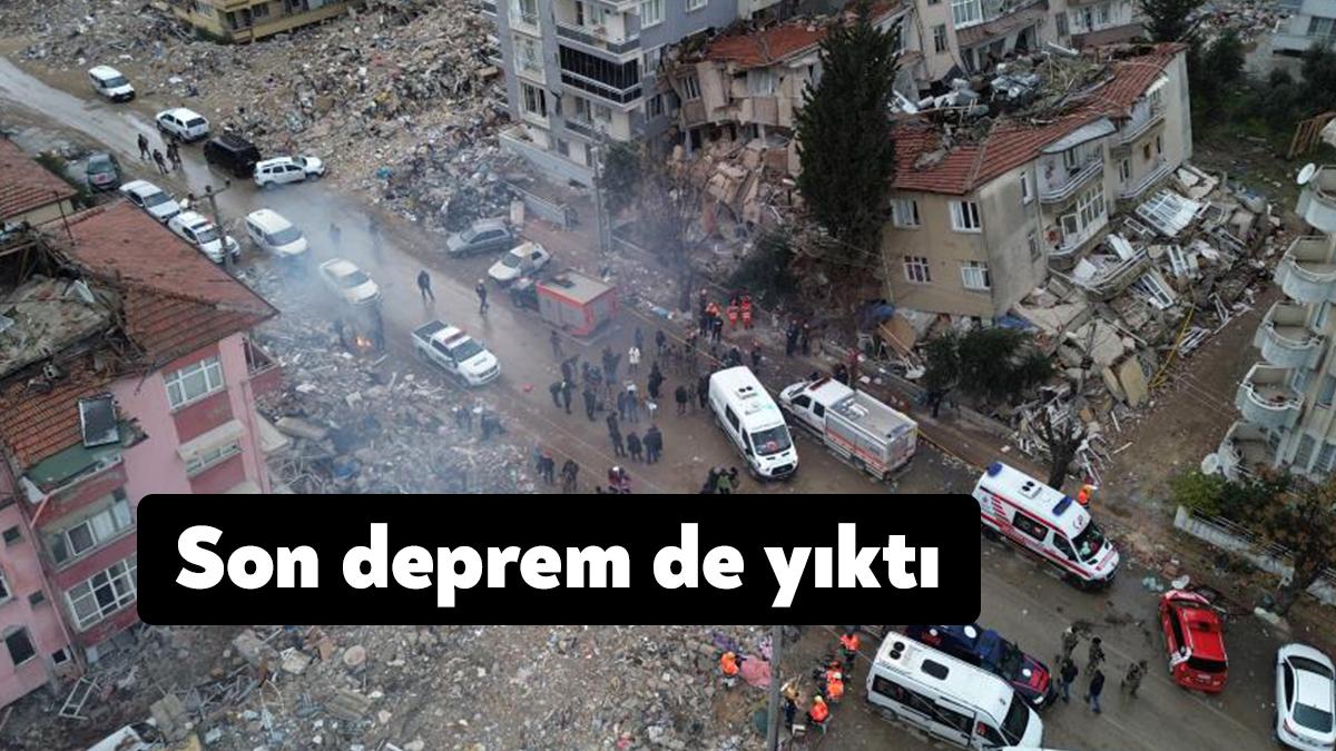 Hatay'da yaşanan 6.4'lük depremin ardından enkaz alanı günün ilk ışıklarıyla