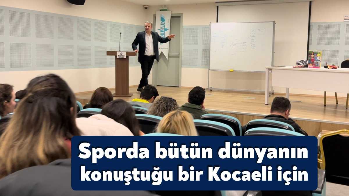 Büyükşehir’in Spor Okulları projesi kapsamında görev alan antrenörlere yönelik hizmet