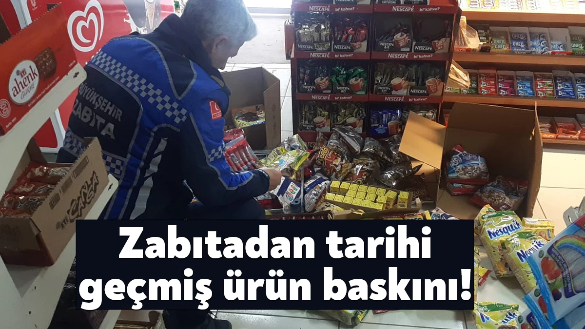 Büyükşehir Zabıtası, Gebze’deki bir markete yaptığı denetimde son kullanma tarihi