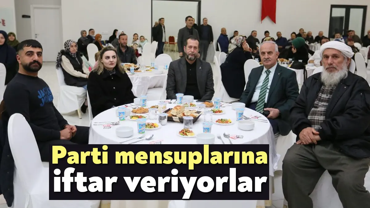 Derince Belediye Başkanı Zeki Aygün, AK Parti Derince İlçe Başkanlığı’nın