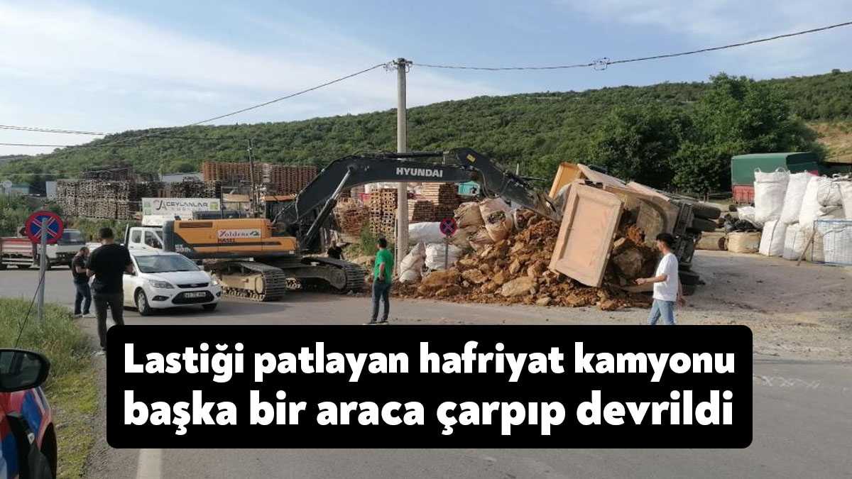 Kocaeli’nin Gebze ilçesinde seyir halindeyken lastiği patlayan hafriyat kamyonu park