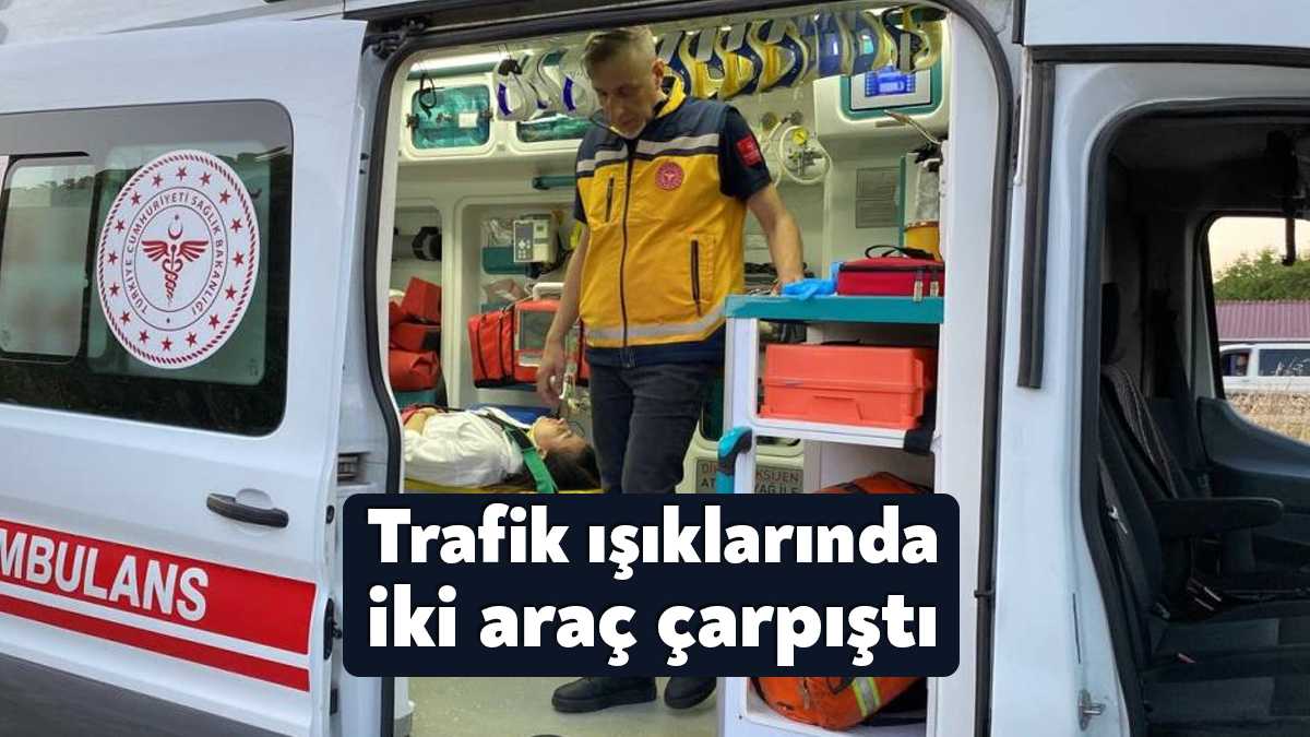 Kocaeli’de D-100 karayolunda trafik ışıklarında iki aracın çarpışması sonucu meydana