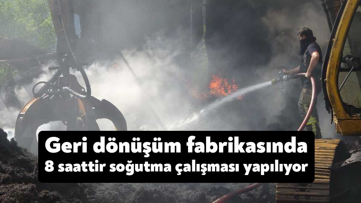 Kocaeli'nin Kartepe ilçesinde dün yangının çıktığı geri dönüşüm fabrikasında ekiplerin
