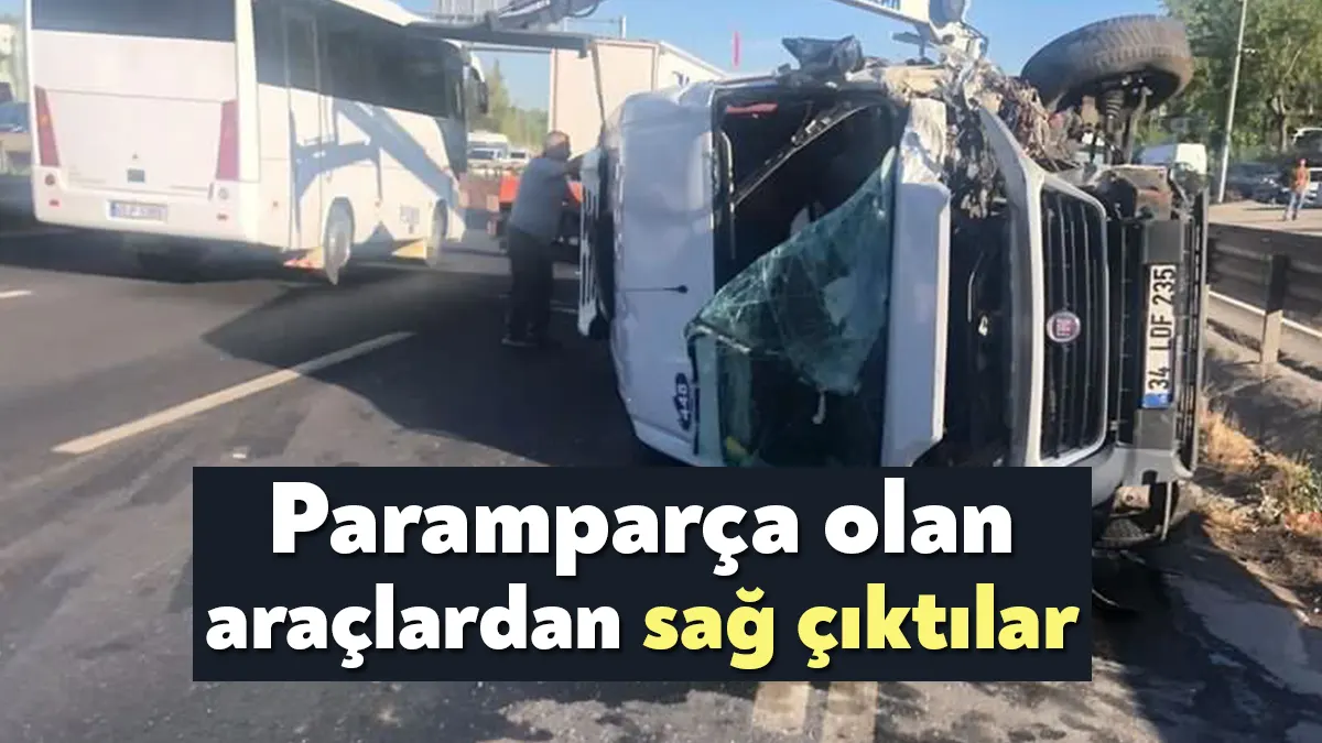 Kocaeli'nin Çayırova ilçesinde hafif ticari araç ile servis minibüsü çarpıştı.