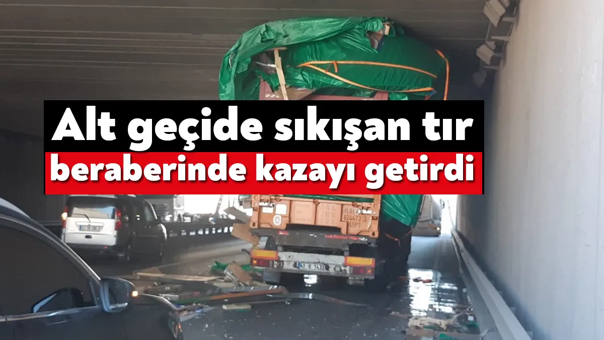 Kocaeli'nin Körfez ilçesinde seyir halinde olan bir tır, alt geçide