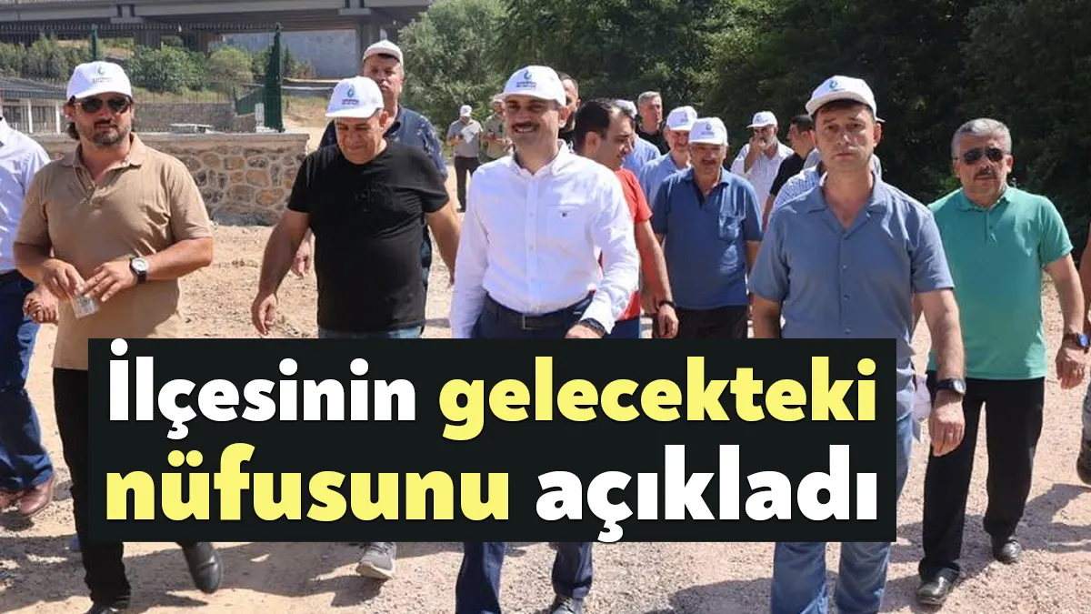 İlçede yapılan proje ve çalışmaları vatandaşlara anlatan Çayırova Belediye Başkanı