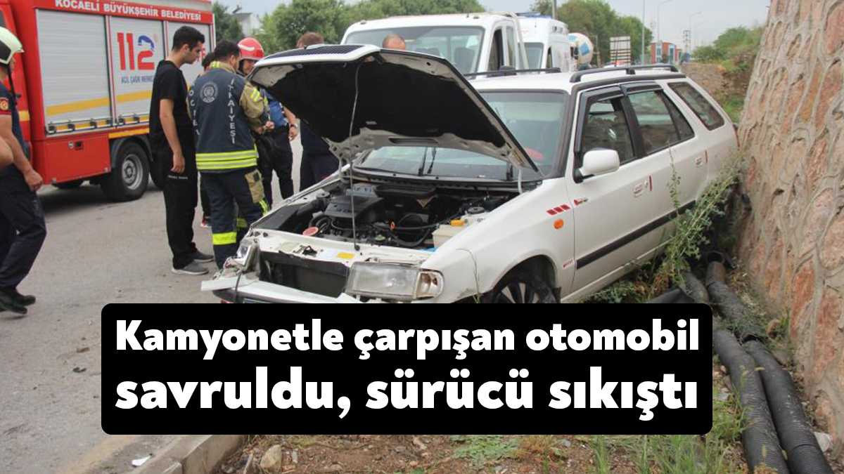 Kocaeli'nin Kartepe ilçesinde kamyonet ile çarpışan otomobil duvara vurarak durabildi.
