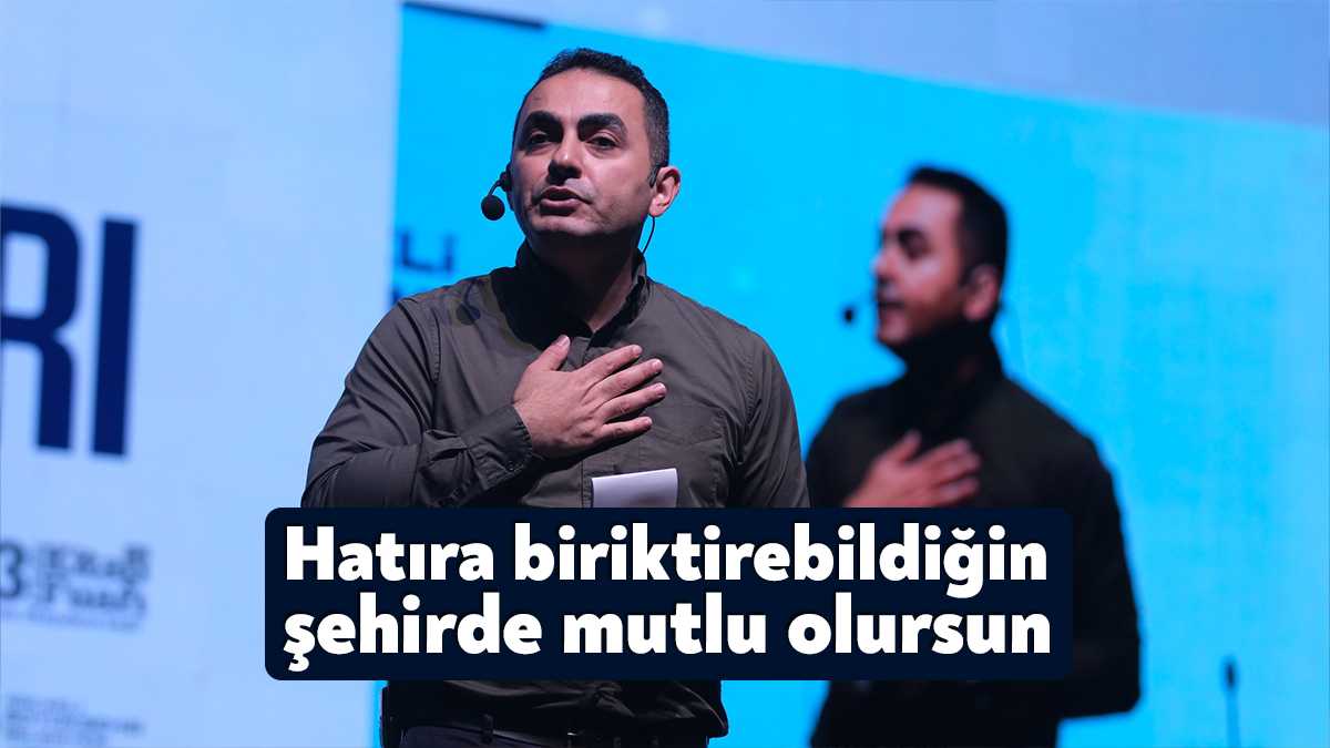 Psikolog Beyhan Budak, Kocaeli Kitap Fuarında Büyükşehir Belediyesi mikrofonlarına mutlu