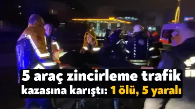 Kocaeli D-100 Karayolu'nda seyir halindeki araçtan yola dökülen molozları temizlemek