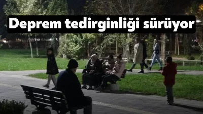 Malatya’da, peş peşe yaşanan iki deprem sonrası evlerine girmeye korkan
