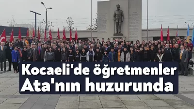 Kocaeli'de 24 Kasım Öğretmenler Günü dolayısıyla Atatürk anıtına çelenk bırakıldı.