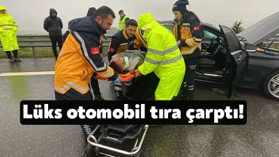 Kuzey Marmara Otoyolu'nun Kocaeli geçişinde yağmur sebebiyle kayganlaşan yolda kontrolden