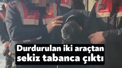 Kocaeli'nin Gebze ilçesinde jandarma ekiplerinin 2 araçta yaptığı aramalarda 8