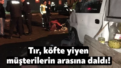 Kocaeli'nin Derince ilçesinde sürücüsünün direksiyon hakimiyetini kaybettiği tır, köfte ekmek
