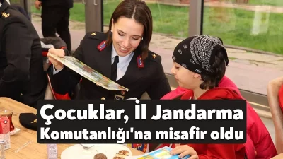 Kocaeli İl Jandarma Komutanlığı, çocukları misafir ederek hem eğlenceli vakit