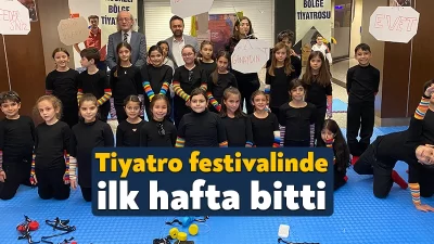 Kocaeli’de Yer Gök Tiyatro diyerek başlatılan festivalin ilk iki gününde