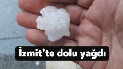 İzmit’te sabah saatlerinden itibaren etkili olan yağmur yerini zaman zaman