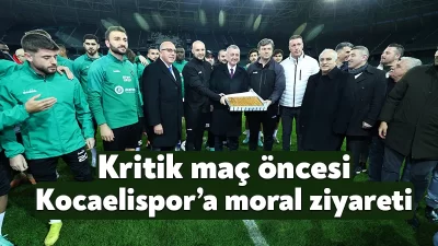 Kocaeli Büyükşehir Belediye Başkanı Tahir Büyükakın’dan Kocaelispor’a moral ziyareti yaptı.