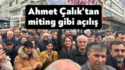 Cumhuriyet Halk Partisi Karamürsel Belediye Başkanı Ahmet Çalık miting gibi