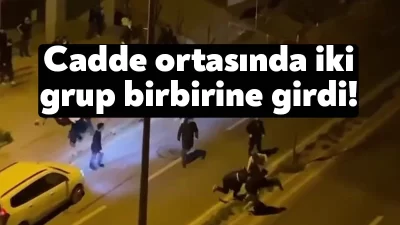 Kocaeli'nin Çayırova ilçesinde cadde ortasında 2 grup tekmeli yumruklu kavgaya